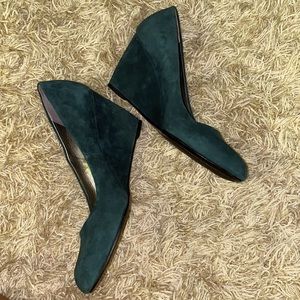 Bandolino Green Suede Wedges NWT